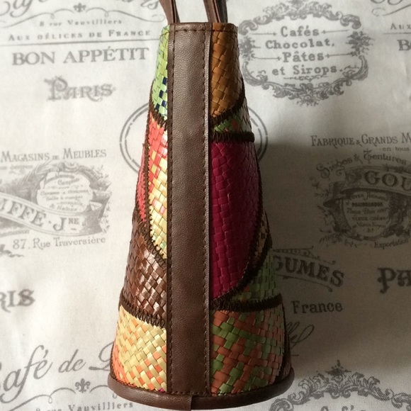 🌸Host Pick🌸 Woven Mini Handbag - Picture 2 of 5